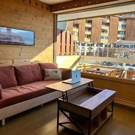Cozy Slopes Balcony Semesterbostad
